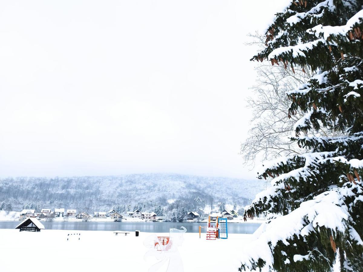 Vila Kosjenka On Lake Sabljaci Ogulin Esterno foto